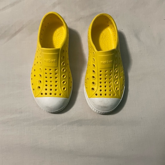 Native Kids Shoes - Yellow - Picture 1 of 3